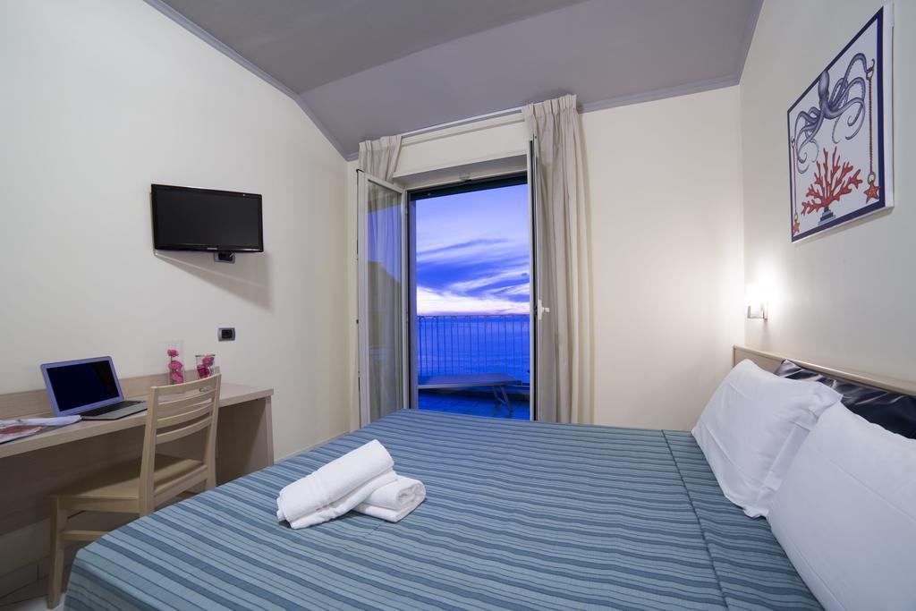 Hotel Cosmomare Piano di Sorrento Kültér fotó